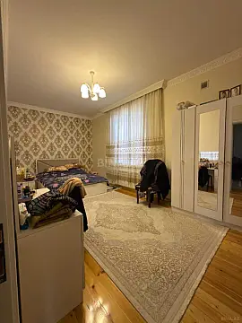 Satılır 8 otaqlı həyət evi 460 m²
