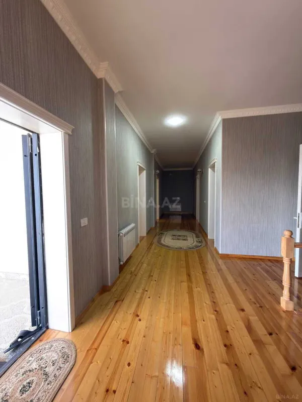 Satılır 8 otaqlı həyət evi 460 m²