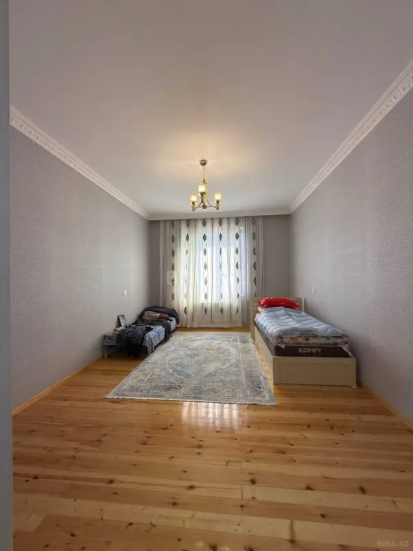 Satılır 8 otaqlı həyət evi 460 m²