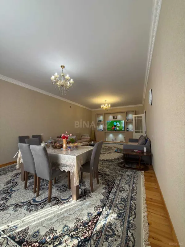 Satılır 8 otaqlı həyət evi 460 m²