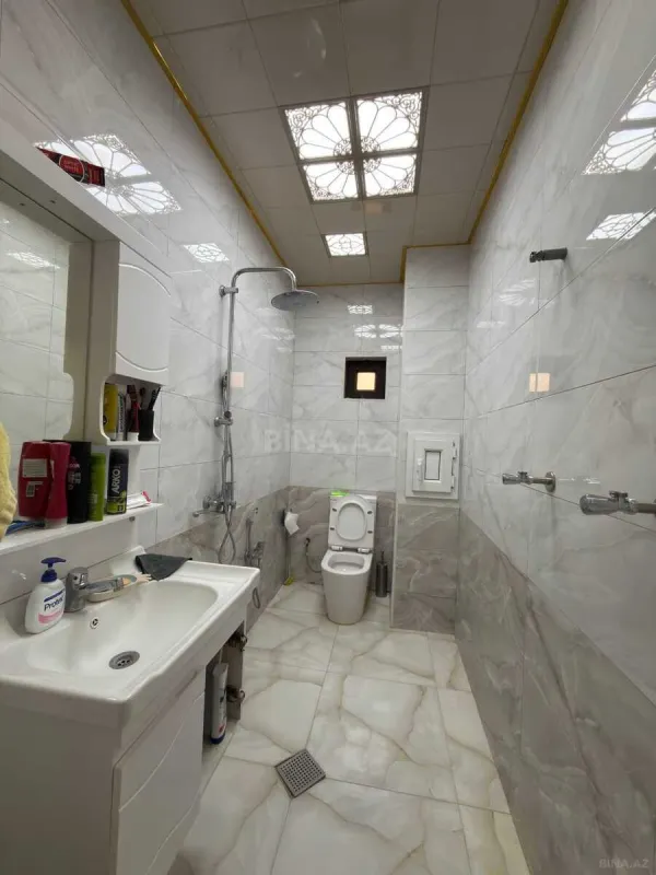 Satılır 8 otaqlı həyət evi 460 m²