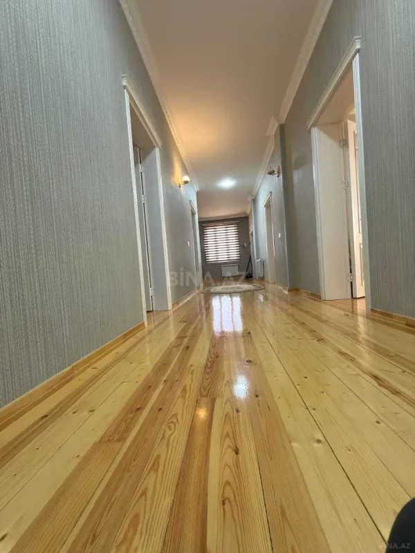 Satılır 8 otaqlı həyət evi 460 m²