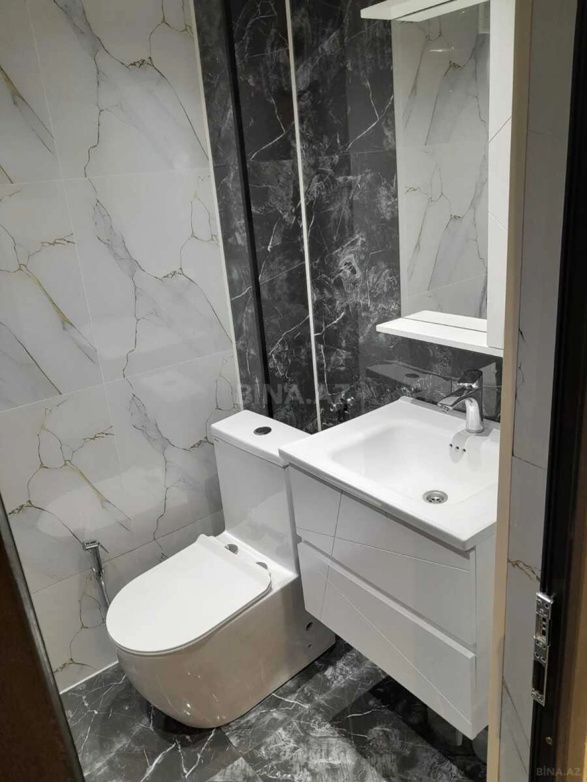 Satılır 3 otaqlı mənzil 62 m²