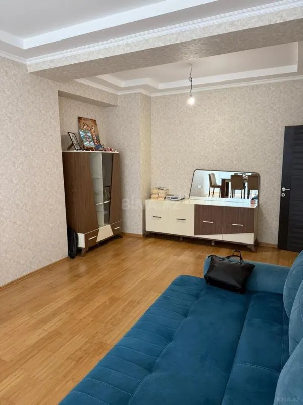 Kirayə verilir 2 otaqlı mənzil 70 m²
