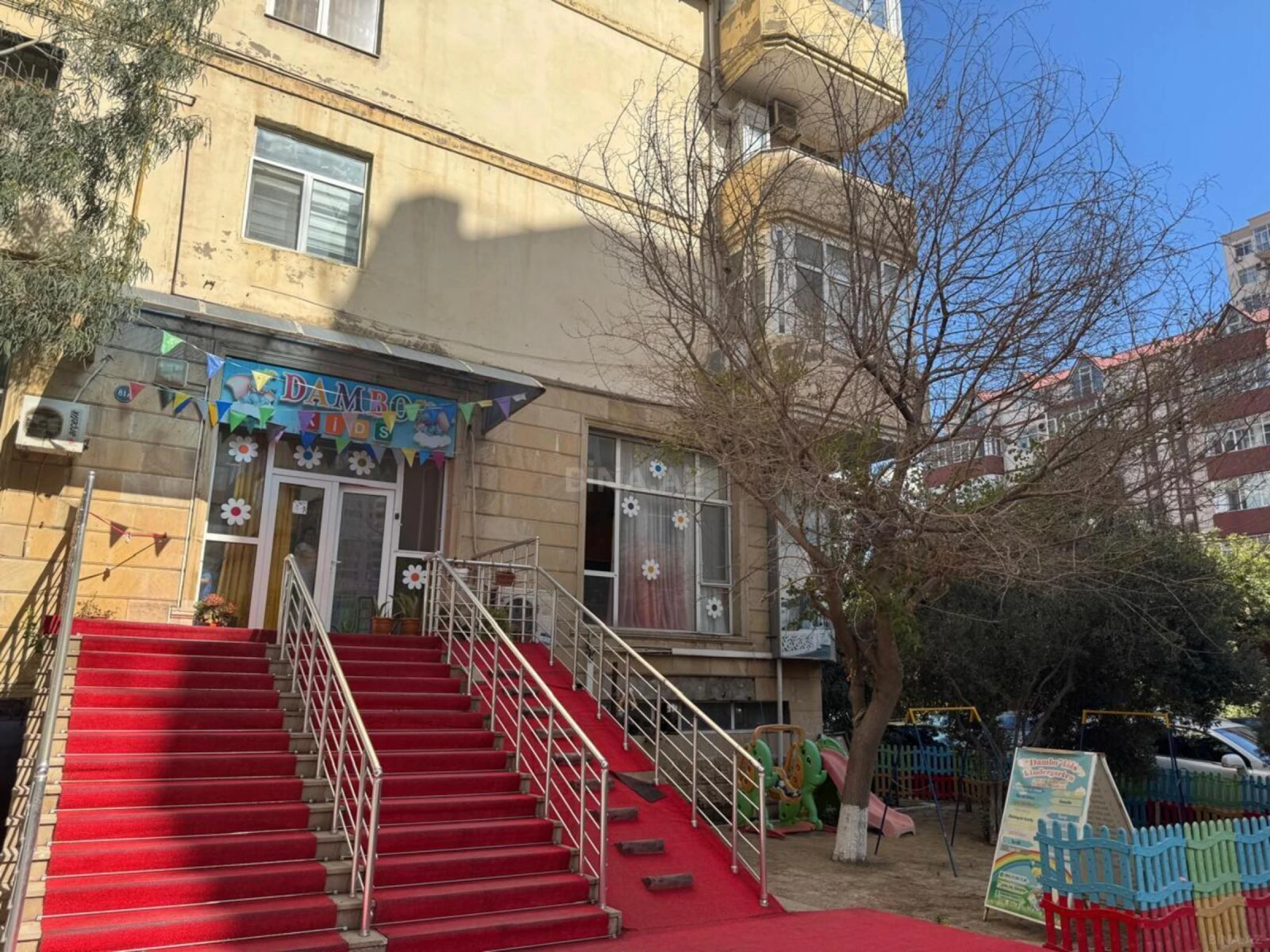 Kirayə verilir 3 otaqlı mənzil 150 m²