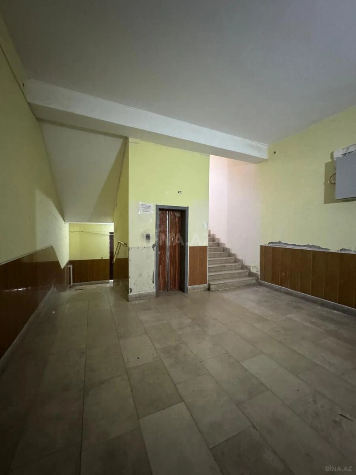 Kirayə verilir 3 otaqlı mənzil 150 m²