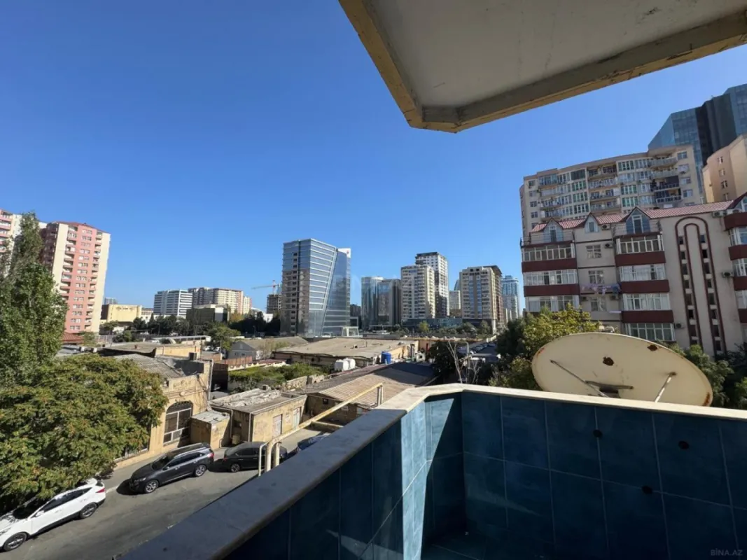 Kirayə verilir 3 otaqlı mənzil 150 m²