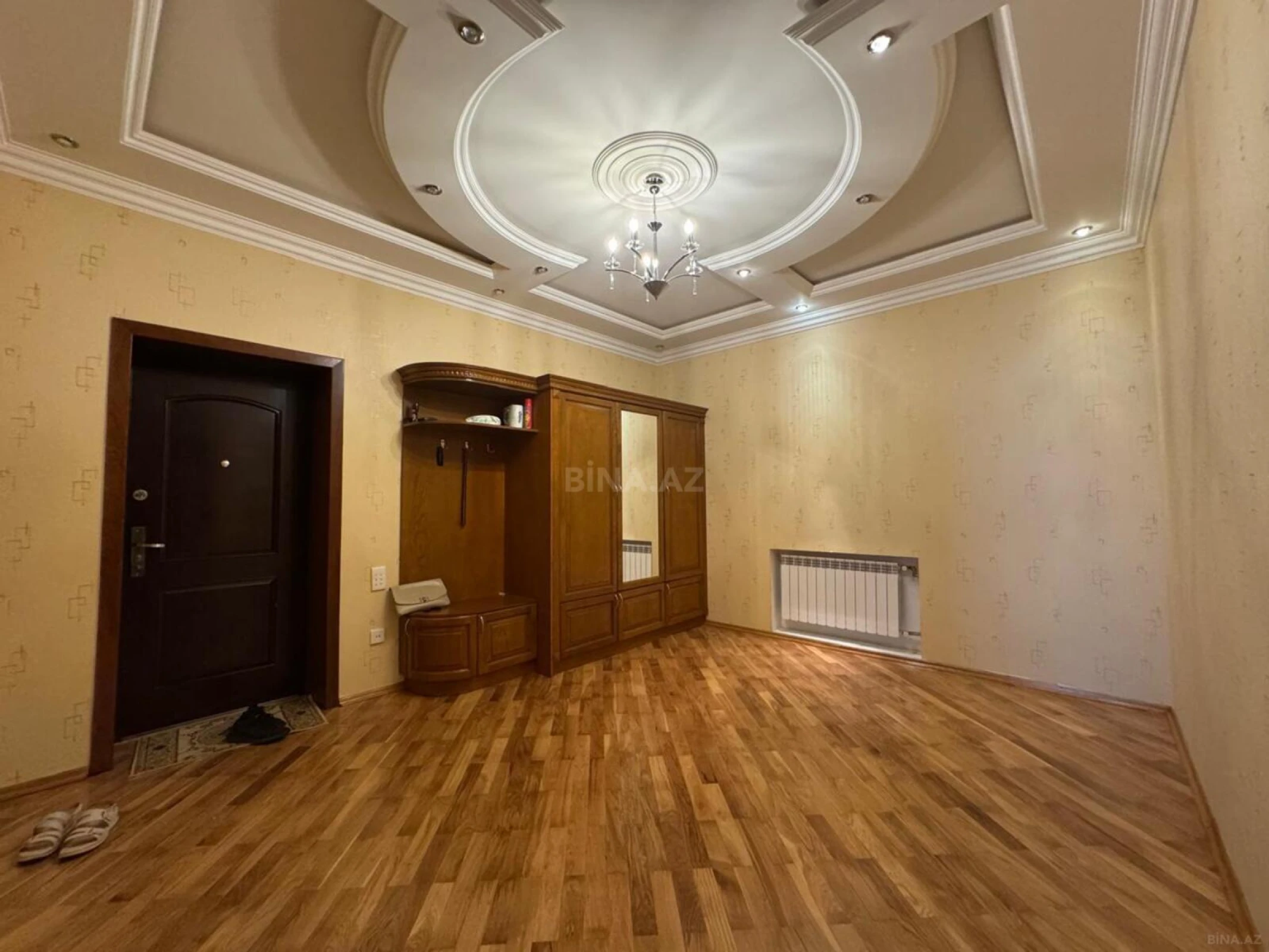 Kirayə verilir 3 otaqlı mənzil 150 m²