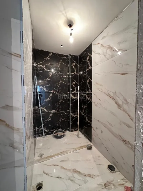 Satılır 4 otaqlı mənzil 146 m²