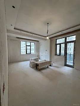 Satılır 4 otaqlı mənzil 146 m²