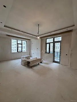 Satılır 4 otaqlı mənzil 146 m²