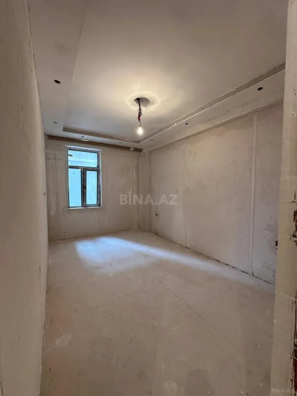 Satılır 4 otaqlı mənzil 146 m²