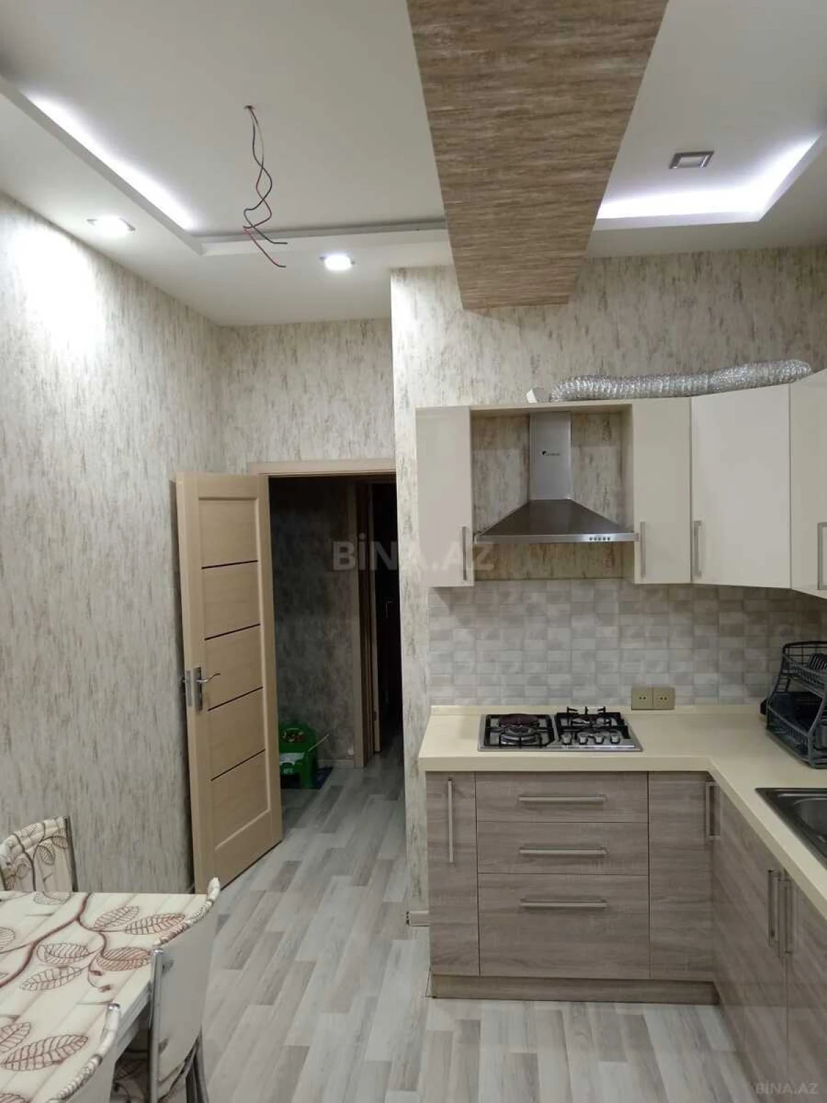 Satılır 2 otaqlı mənzil 60 m²