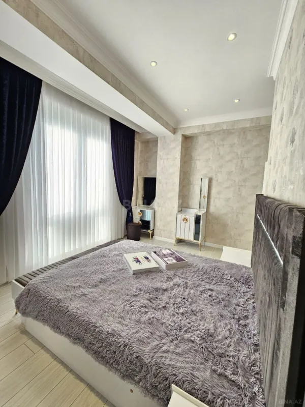 Kirayə verilir 3 otaqlı mənzil 120 m²