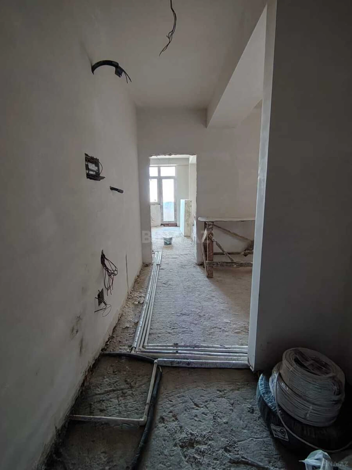 Satılır 2 otaqlı mənzil 88 m²