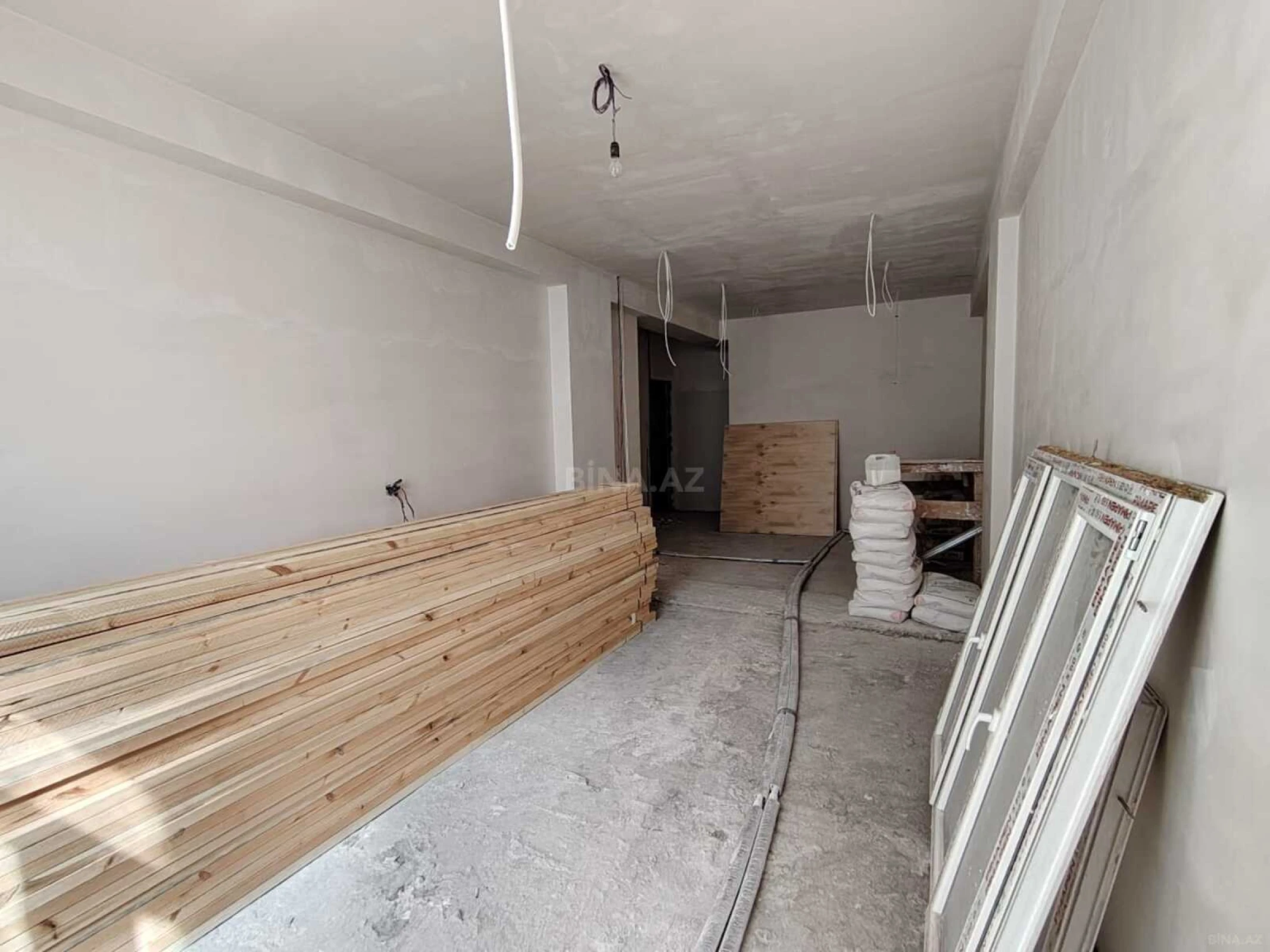 Satılır 2 otaqlı mənzil 88 m²