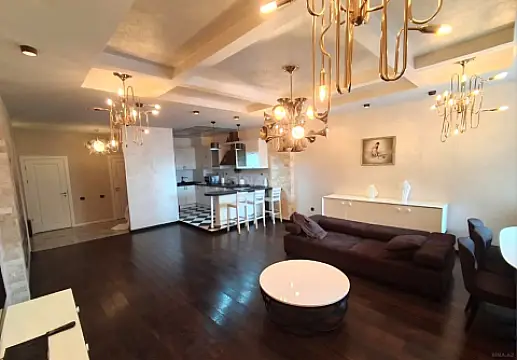 Kirayə verilir 2 otaqlı mənzil 90 m²