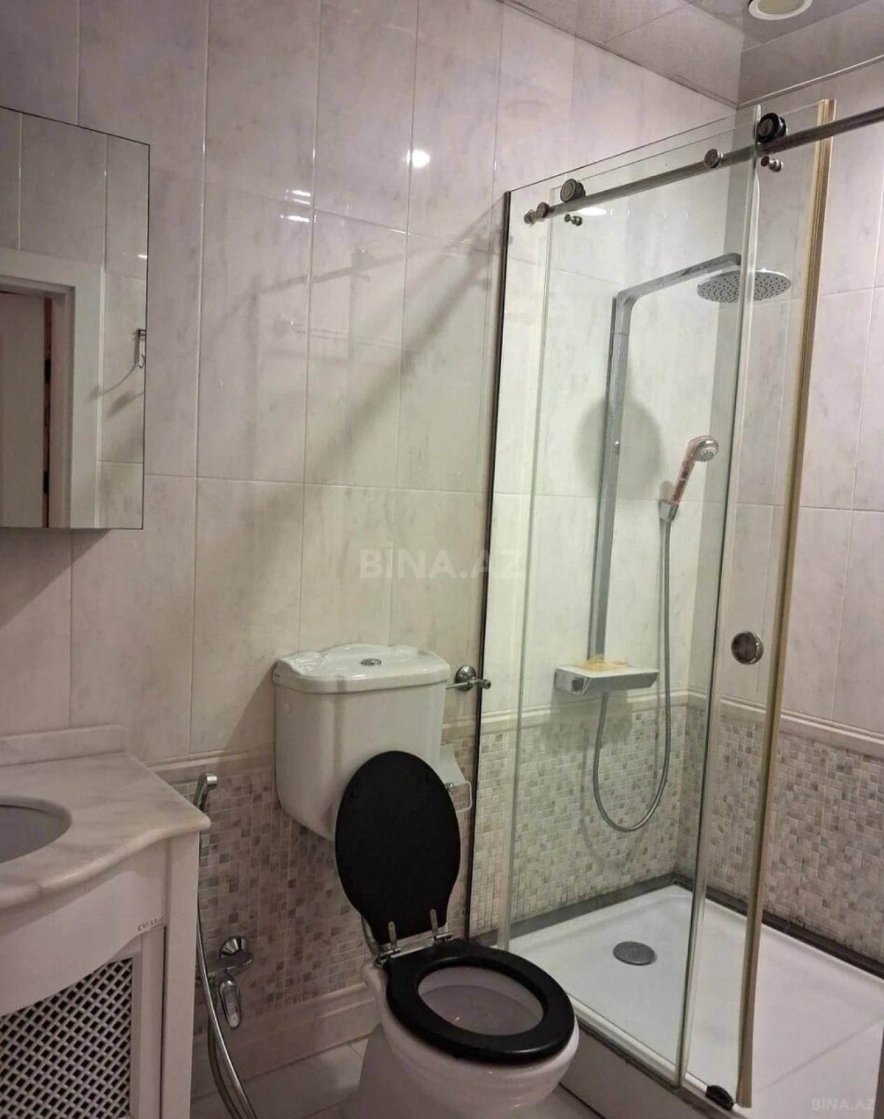 Kirayə verilir 2 otaqlı mənzil 90 m²