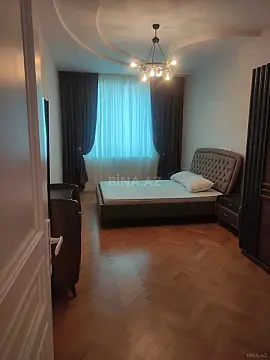 Kirayə verilir 3 otaqlı mənzil 130 m²