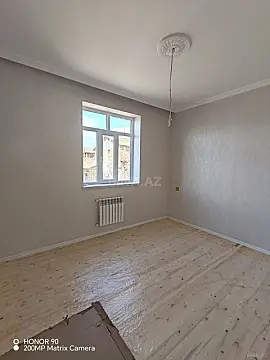 Satılır 6 otaqlı həyət evi 200 m²