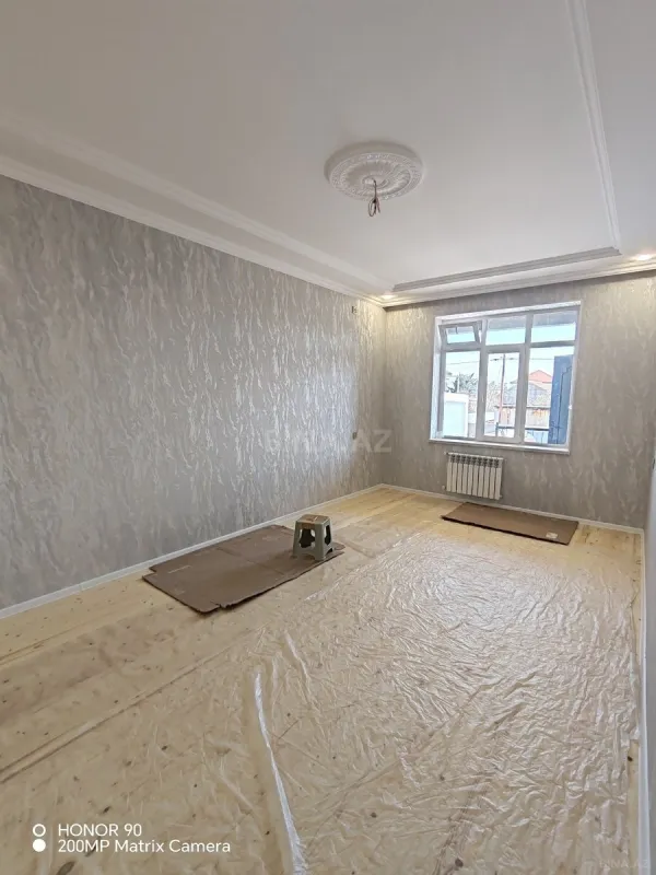 Satılır 6 otaqlı həyət evi 200 m²