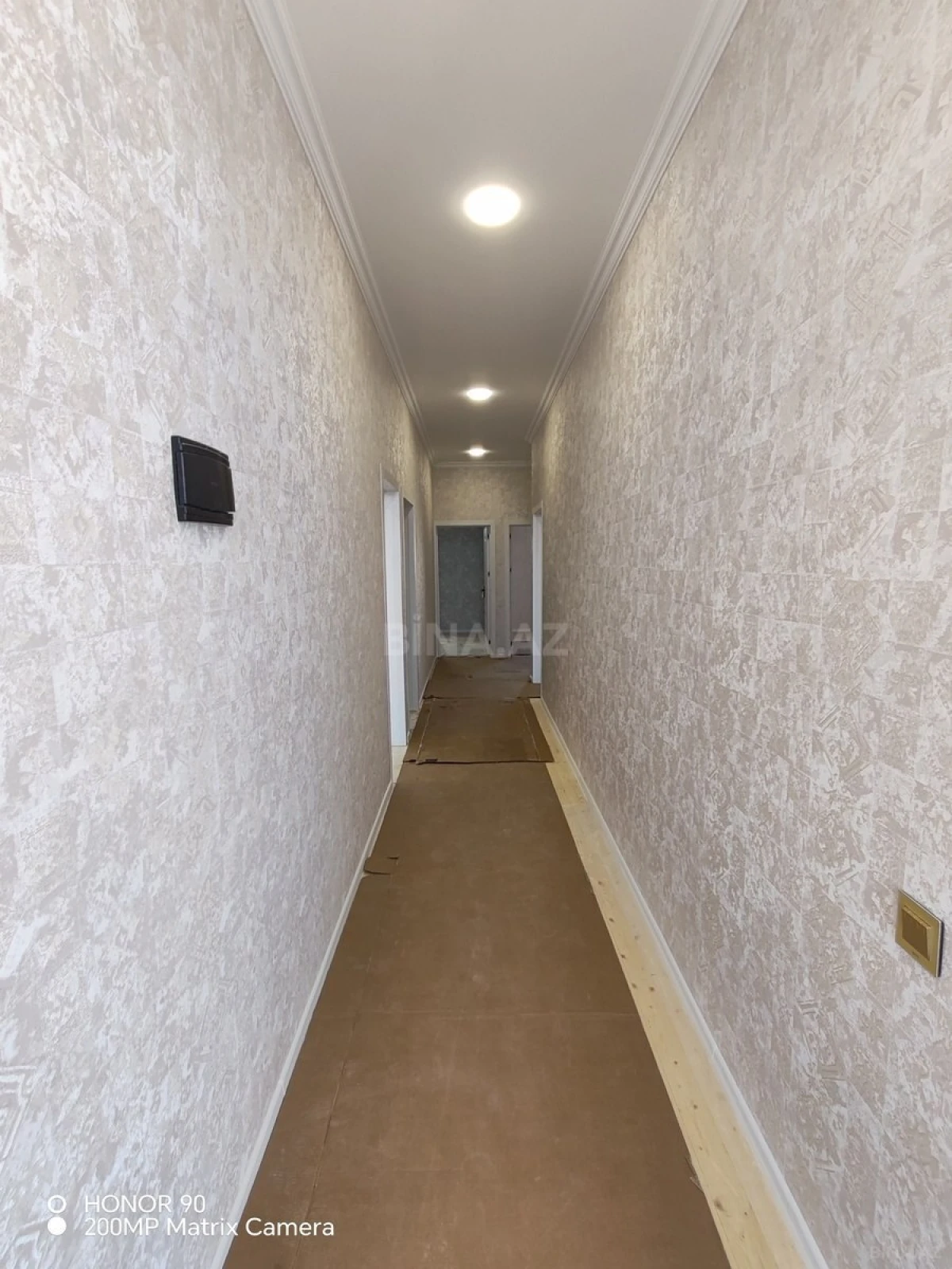 Satılır 6 otaqlı həyət evi 200 m²