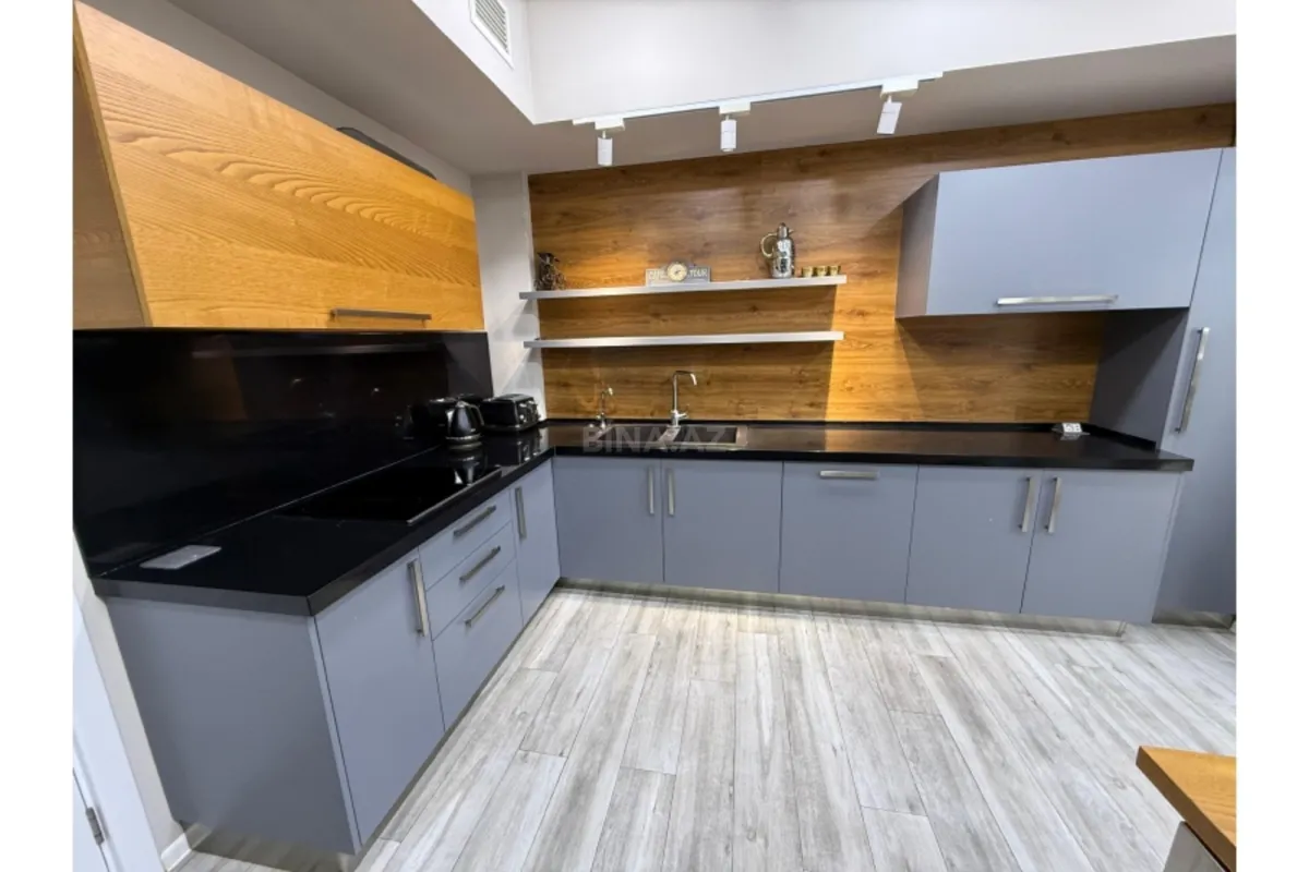 Kirayə verilir 4 otaqlı mənzil 180 m²