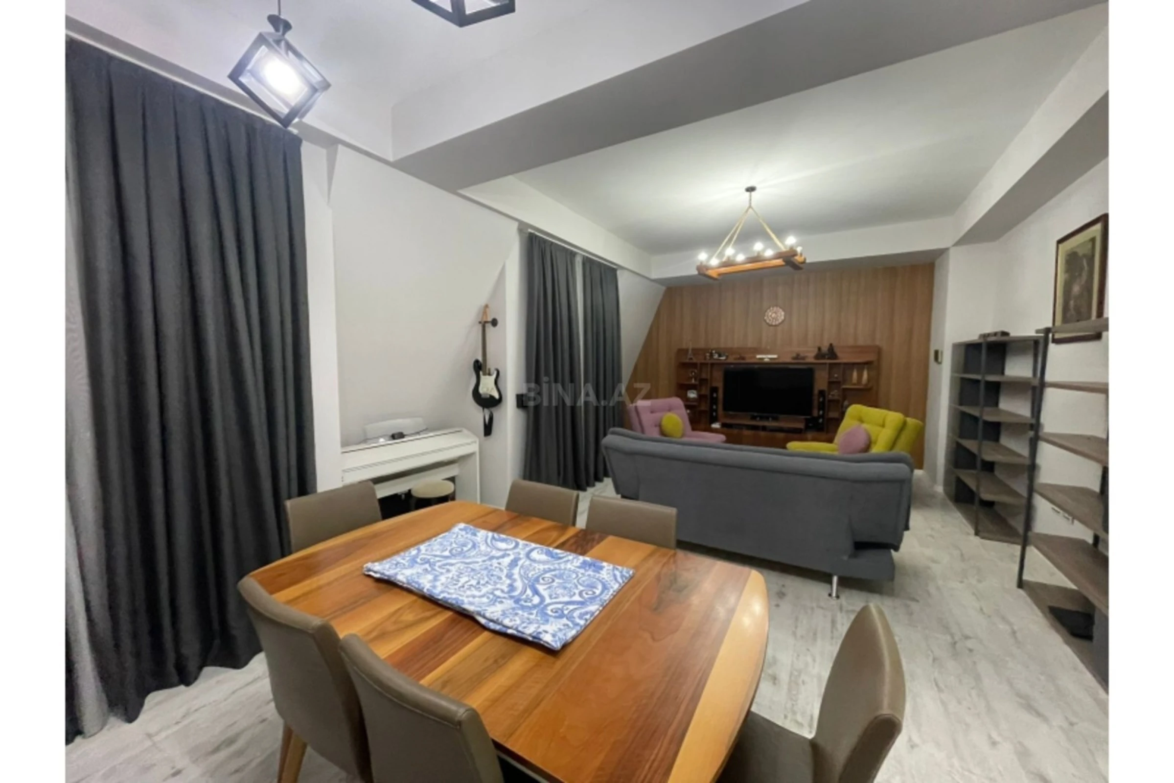 Kirayə verilir 4 otaqlı mənzil 180 m²