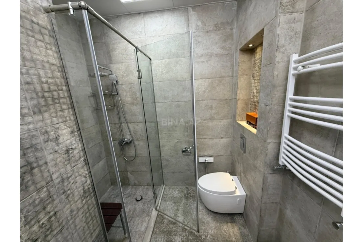 Kirayə verilir 4 otaqlı mənzil 180 m²