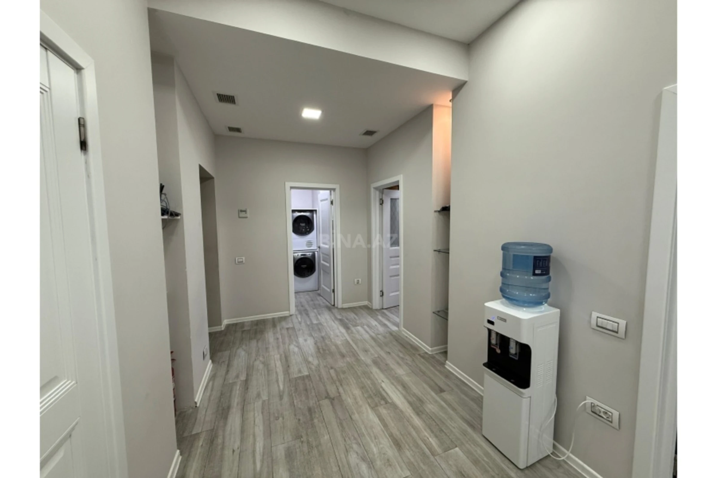 Kirayə verilir 4 otaqlı mənzil 180 m²
