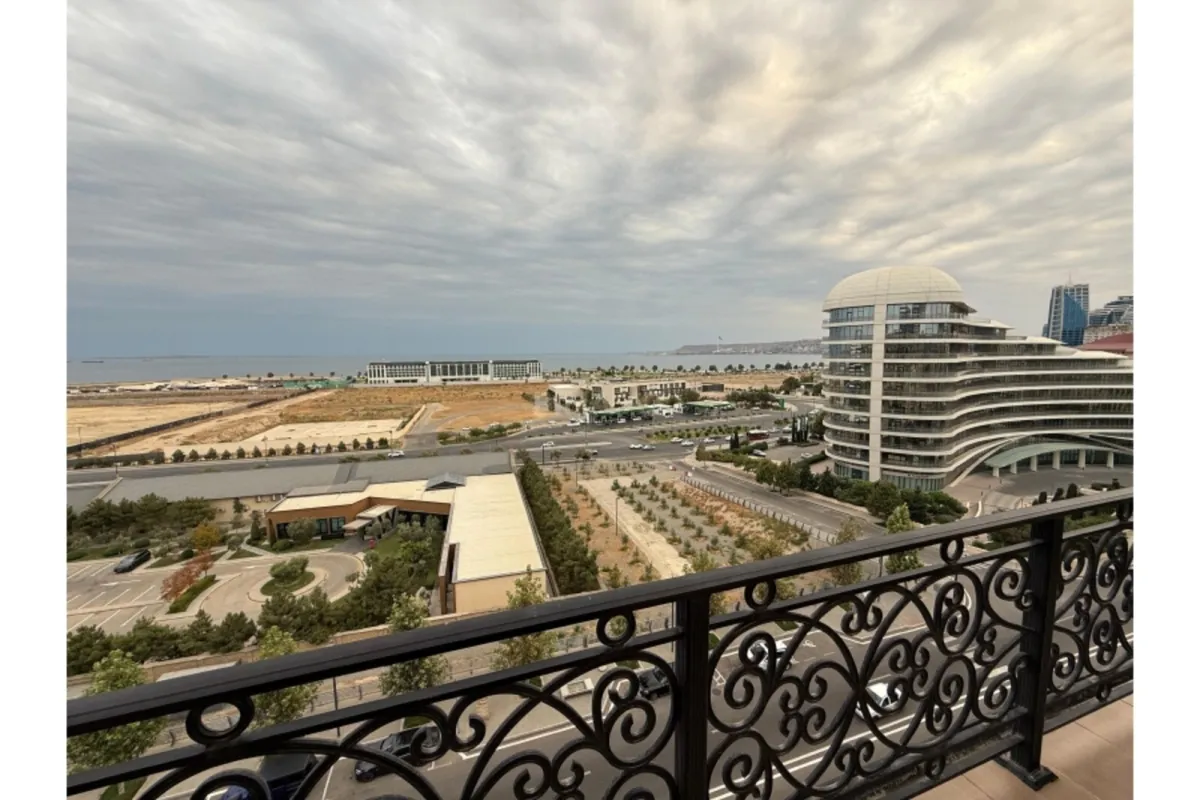 Kirayə verilir 4 otaqlı mənzil 180 m²