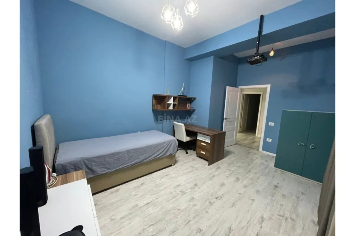 Kirayə verilir 4 otaqlı mənzil 180 m²