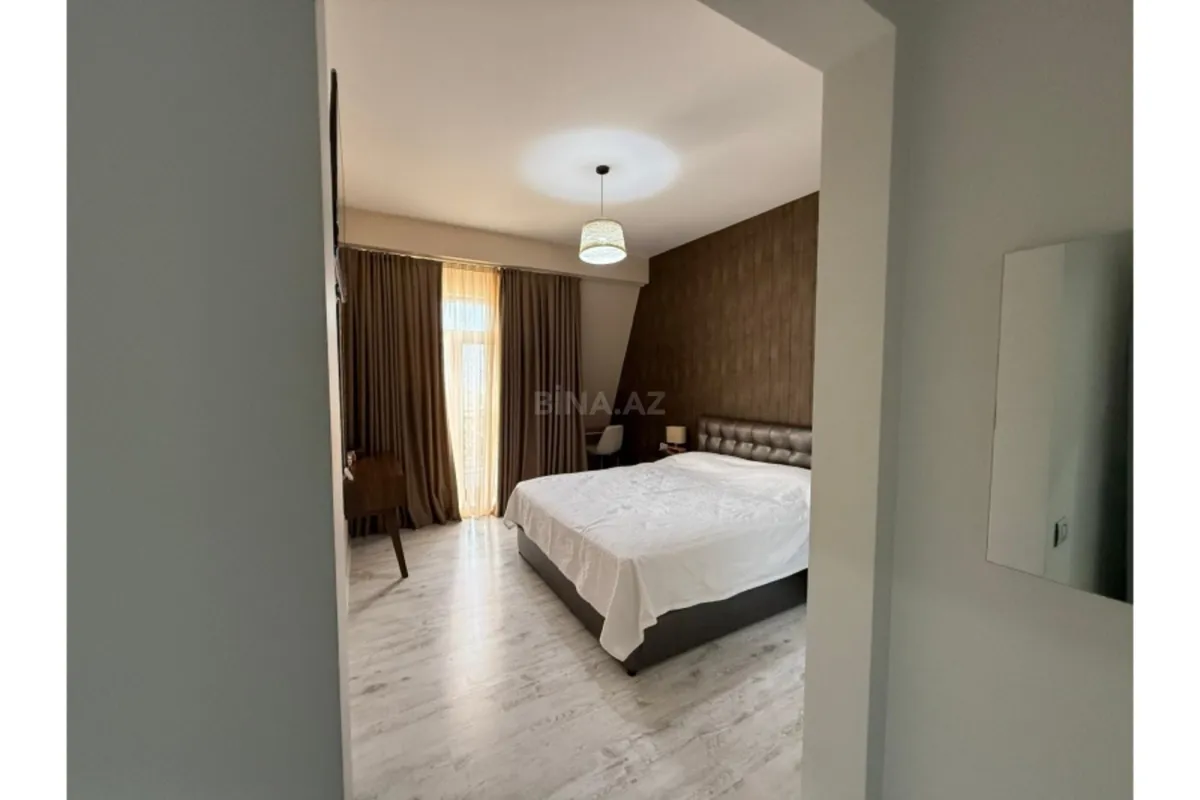 Kirayə verilir 4 otaqlı mənzil 180 m²