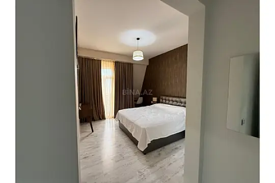 Kirayə verilir 4 otaqlı mənzil 180 m²