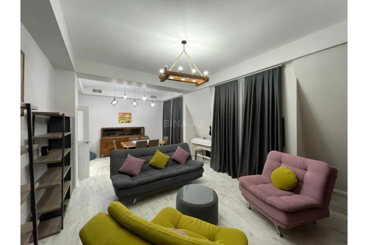 Kirayə verilir 4 otaqlı mənzil 180 m²