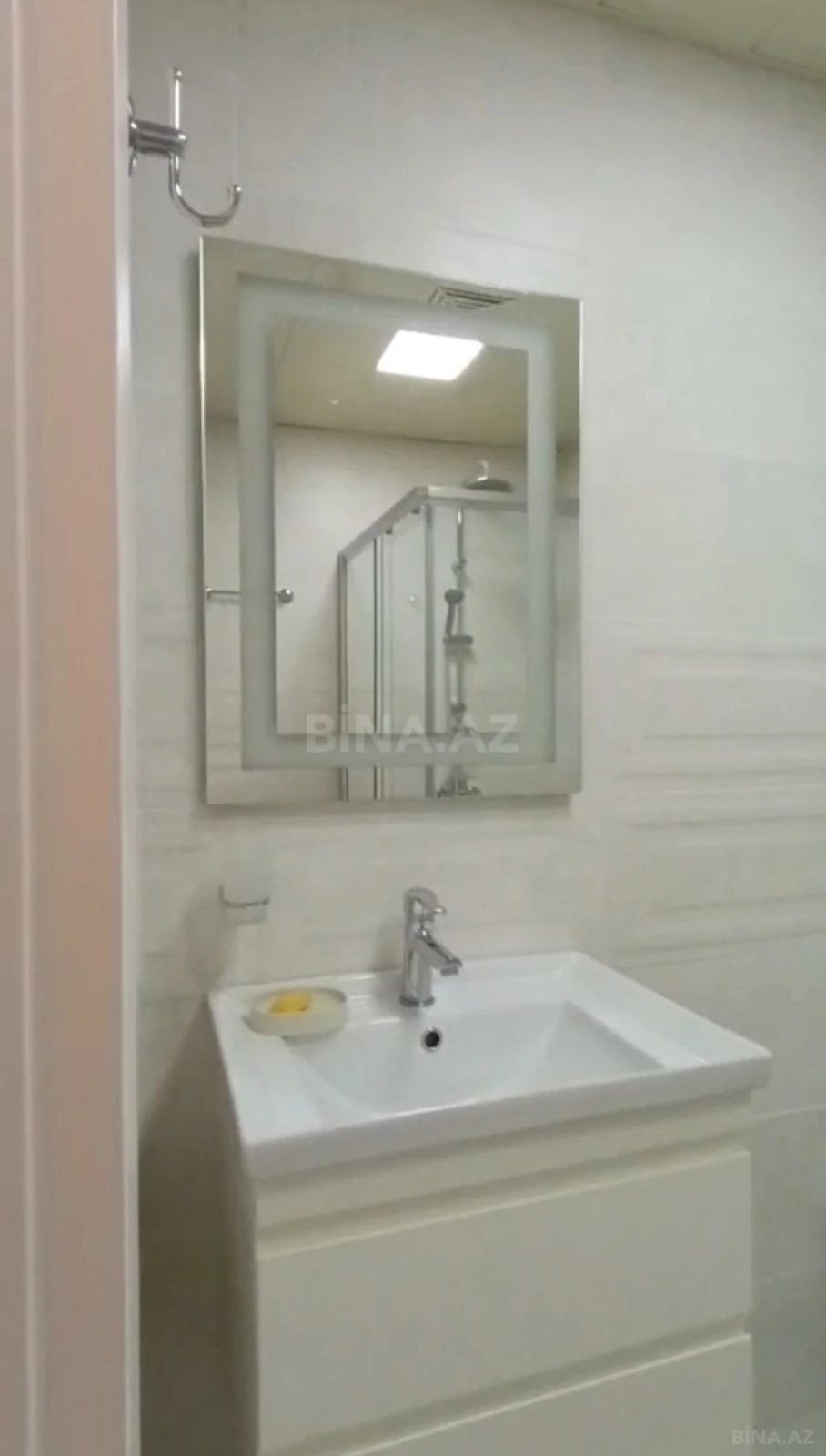 Satılır 2 otaqlı mənzil 70 m²