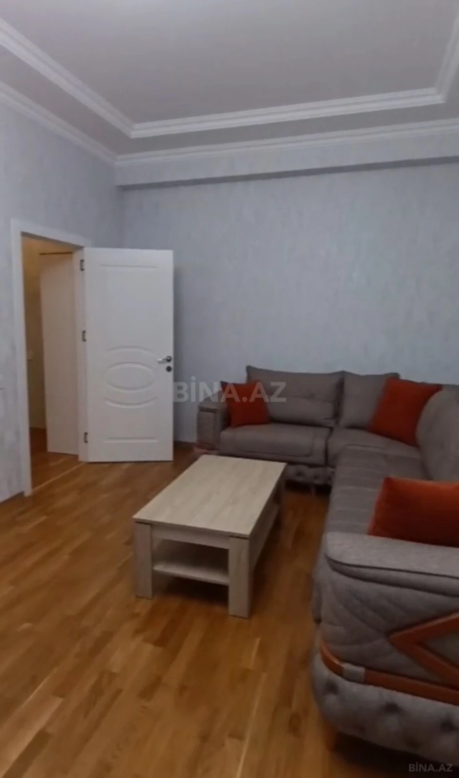Satılır 2 otaqlı mənzil 70 m²