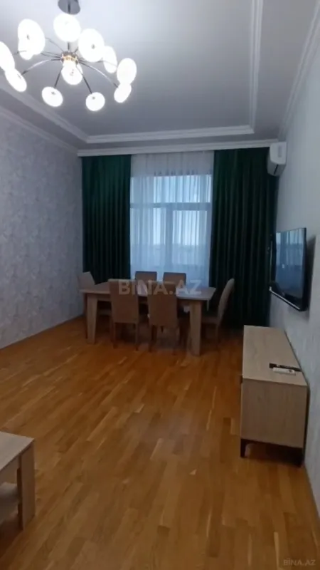 Satılır 2 otaqlı mənzil 70 m²