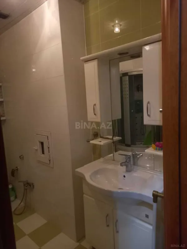 Satılır 3 otaqlı mənzil 140 m²