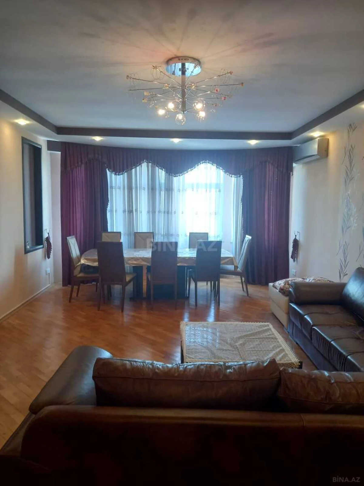Satılır 3 otaqlı mənzil 140 m²