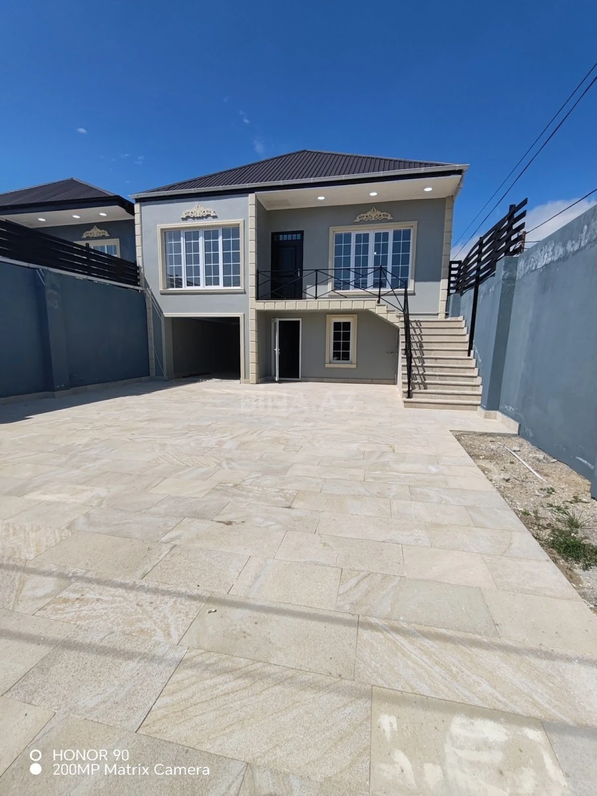 Satılır 4 otaqlı həyət evi 200 m²