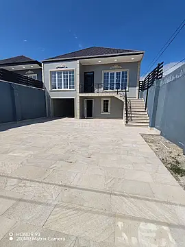 Satılır 4 otaqlı həyət evi 200 m²