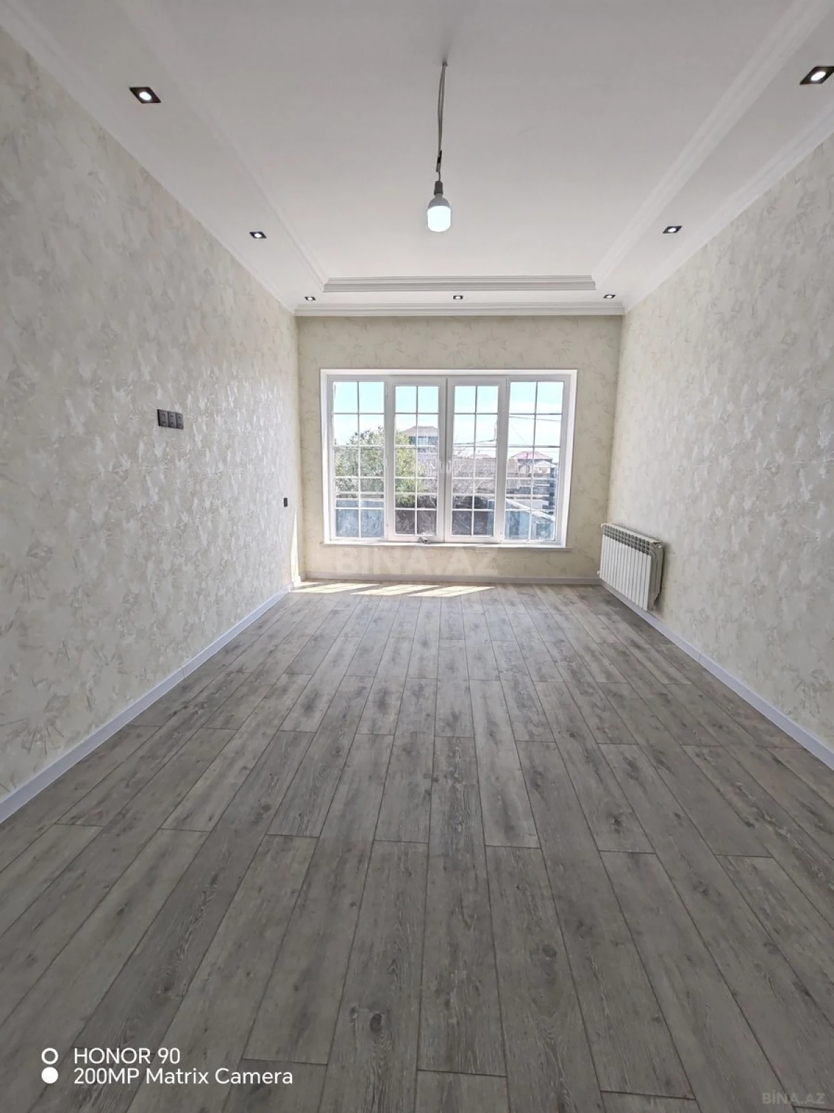 Satılır 4 otaqlı həyət evi 200 m²