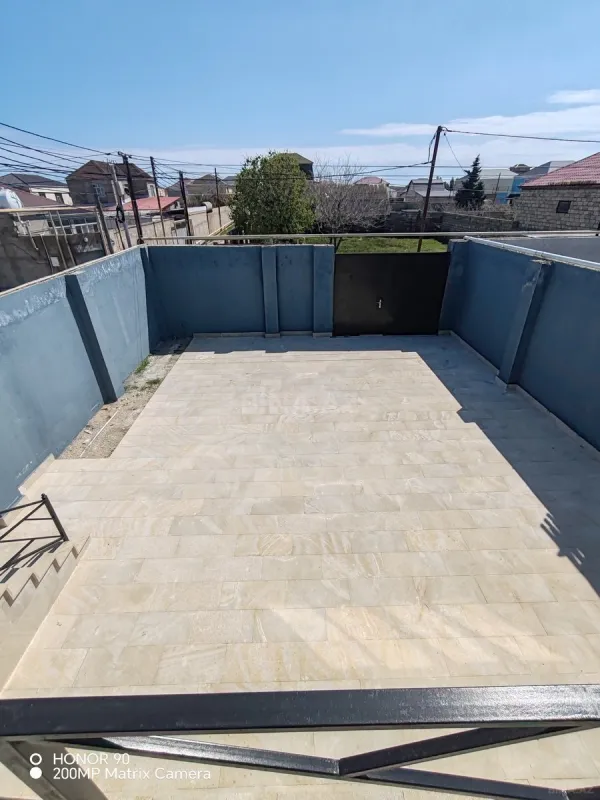 Satılır 4 otaqlı həyət evi 200 m²
