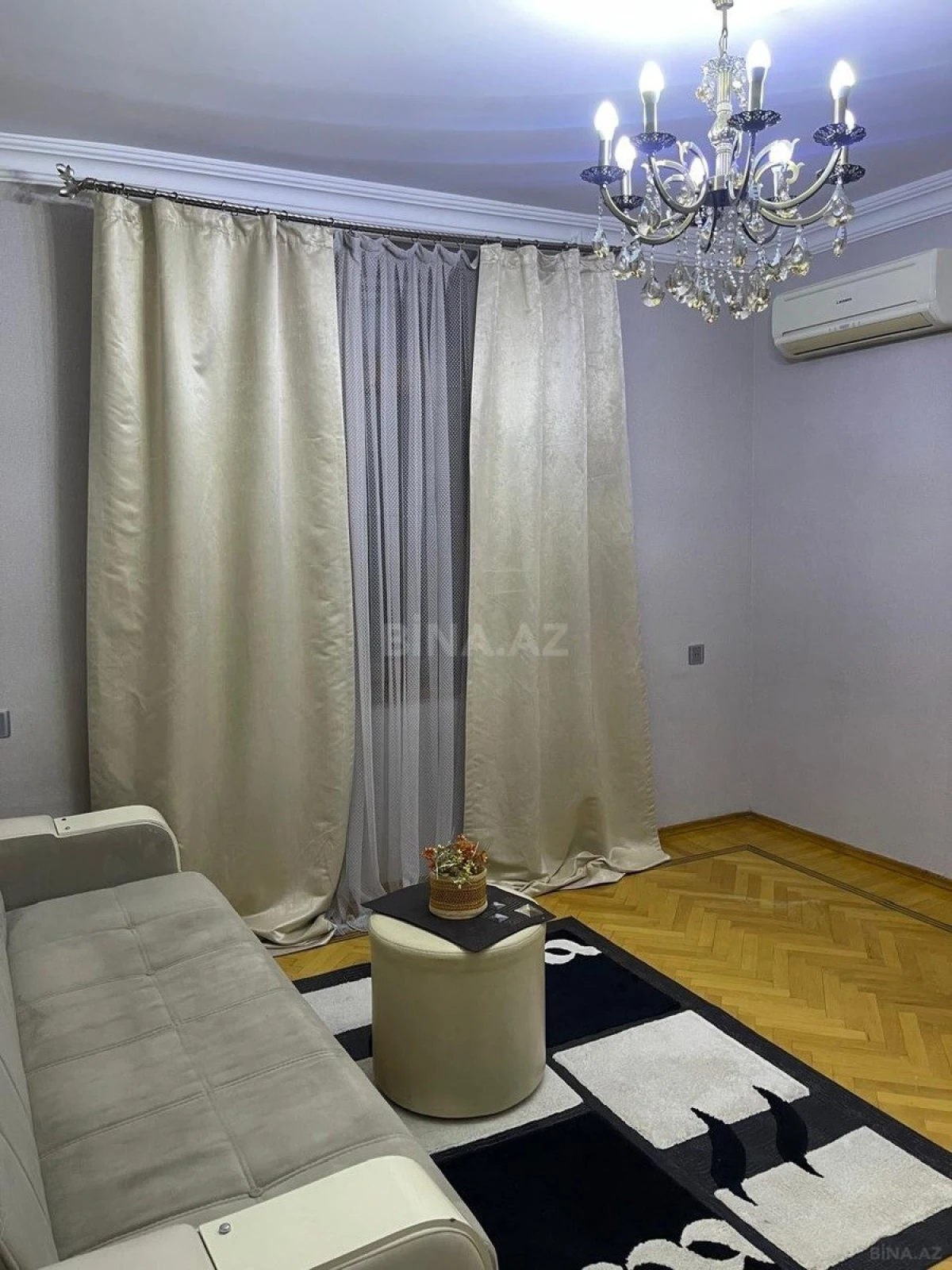 Kirayə verilir 2 otaqlı mənzil 53 m²