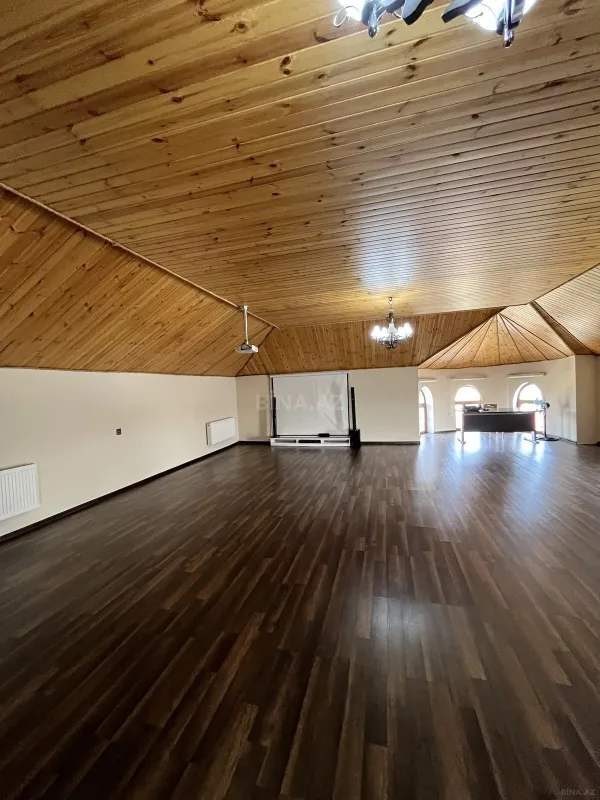 Satılır 5 otaqlı həyət evi 280 m²