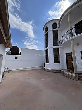 Satılır 5 otaqlı həyət evi 280 m²
