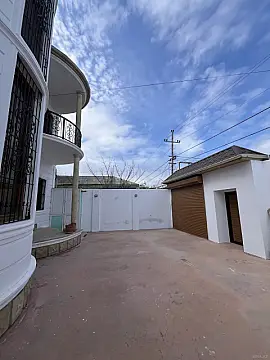 Satılır 5 otaqlı həyət evi 280 m²