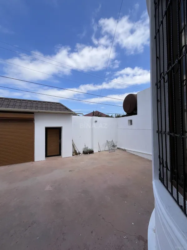 Satılır 5 otaqlı həyət evi 280 m²