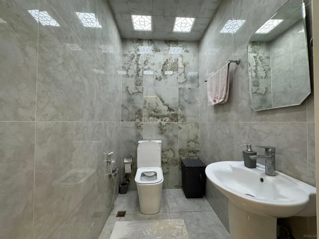 Satılır 2 otaqlı mənzil 108 m²